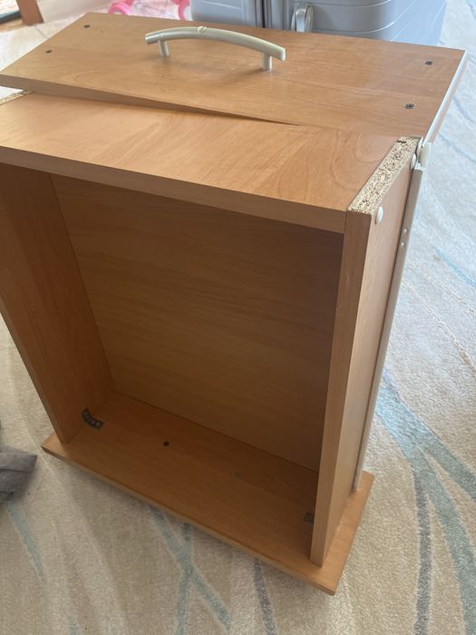 Шкаф деревянный двухдверный