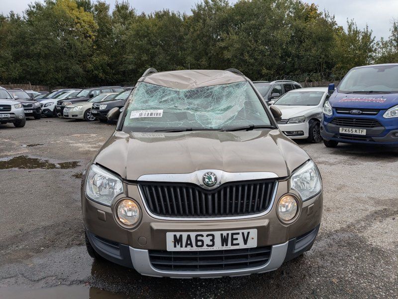 Dezmembrari / Dezmembrez Skoda Yeti (5L) 2.0 TDI CFHA cutie viteze manual cod culoare LF8N