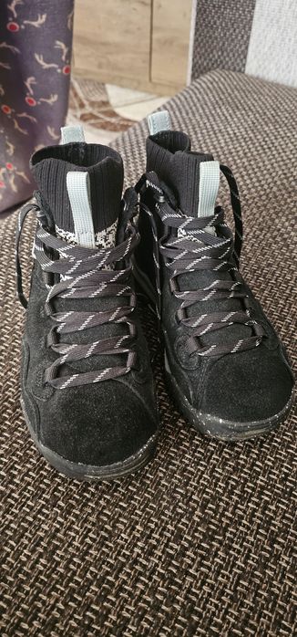 Vând ghete The North Face de drumeție