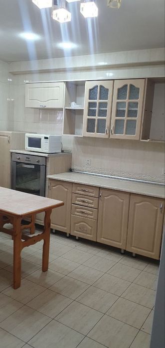 Сдам квартиру в 7 микрорайоне Навоий