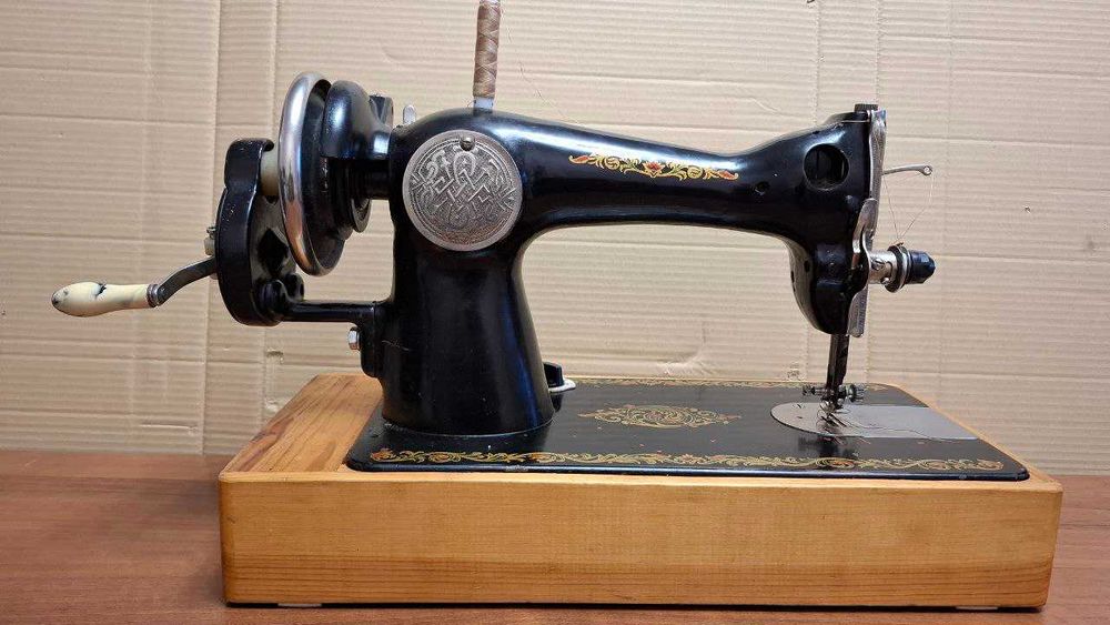 Швейная машинка ручная