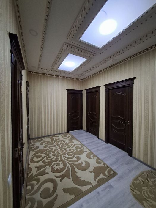 Масло завод квартира 75000$ есть торг 110 кв+30 кв подвал.