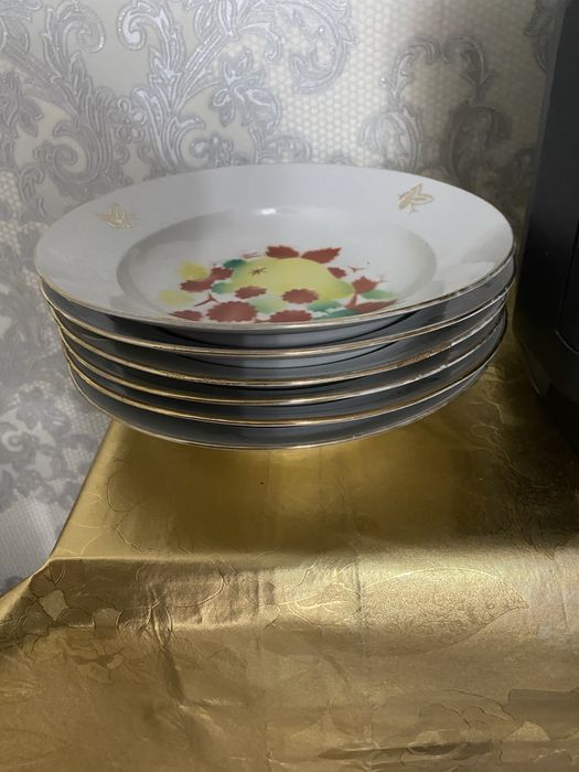 Набор тарелок шесть шт.СССР