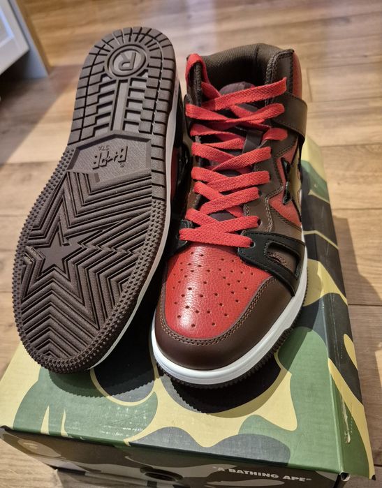 Sneakers
A BATHING APE Bape Sta 93 Hi
Red
