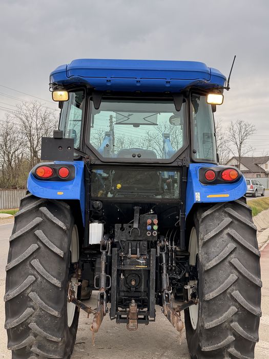 Tractor New Holland TD5.115 cu incarcator frontal