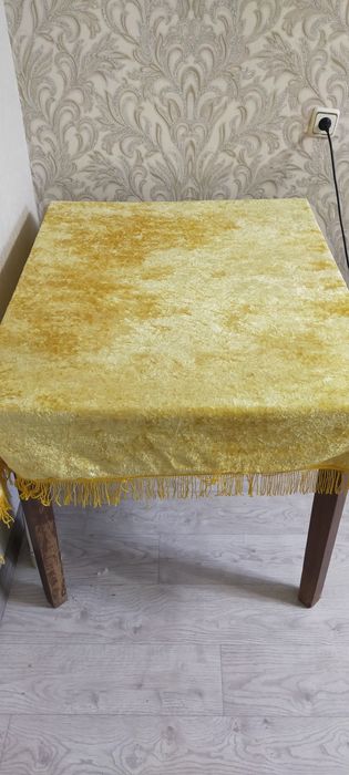Продам плюшевую скатерть