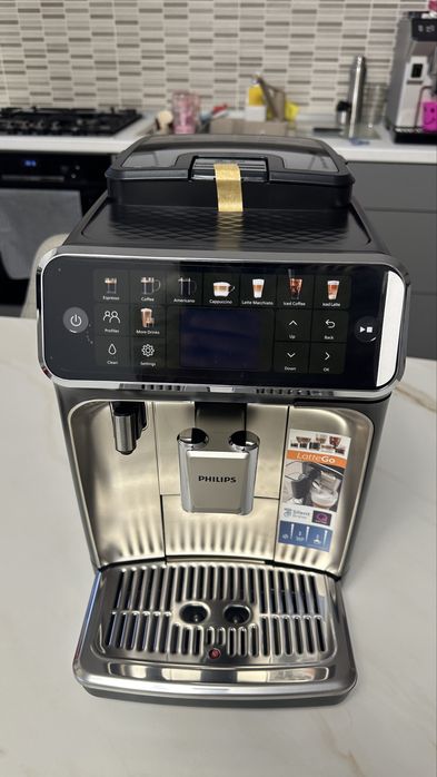 Espressor Automat Philips Seria 5500