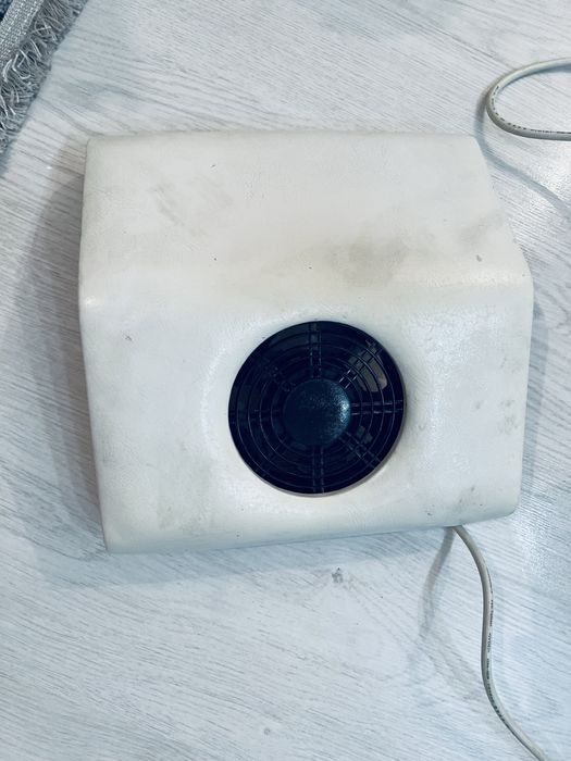 Продам пылесос для маникюра