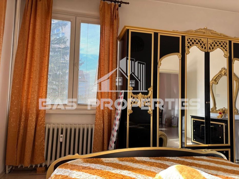 3-стаен в София-Център площ 72