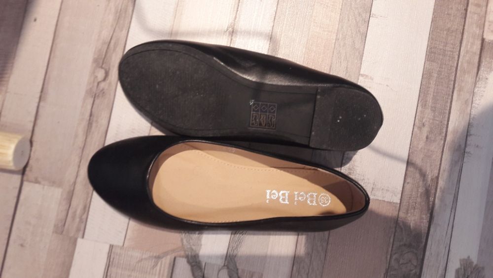 vand pantofi fetite, papucei de casă si sandale nr.34 si 35