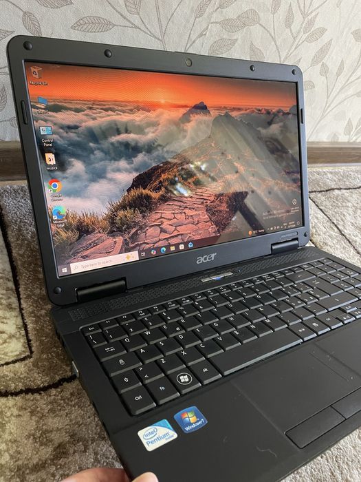 Laptop Acer Intel Premium model Aspire 5734Z