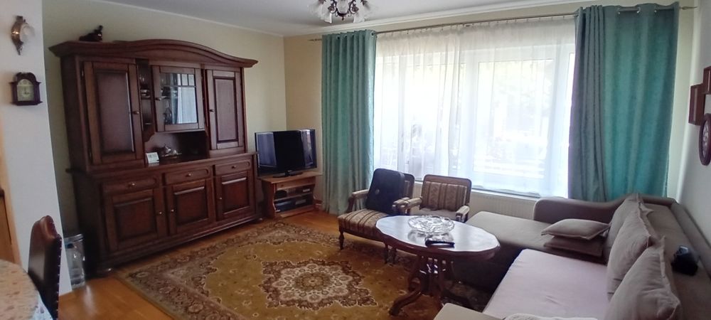 De vanzare apartament 3 camere