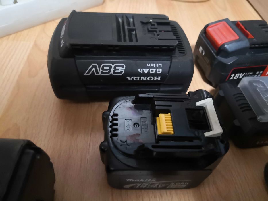 Зарядни и батерии за акумулаторни машини