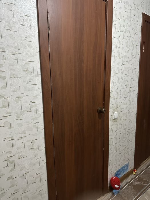 Продам б/у двери