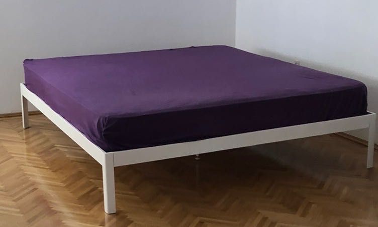 saltele, somiere canapele si dulap simplu, stare perfecta