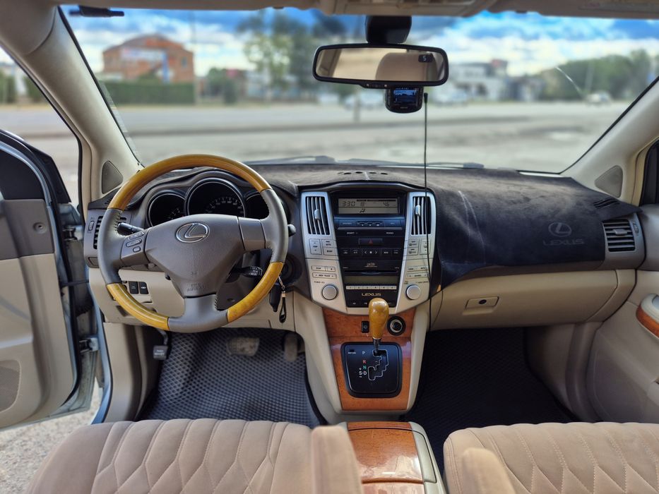 Продам легенду Lexus Rx350 
Торг разумный