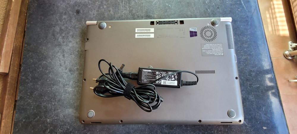 Utrabook Toshiba Tecra touchscreen, i5 6300u, 16gb RAM, SSD 256gb, FHD