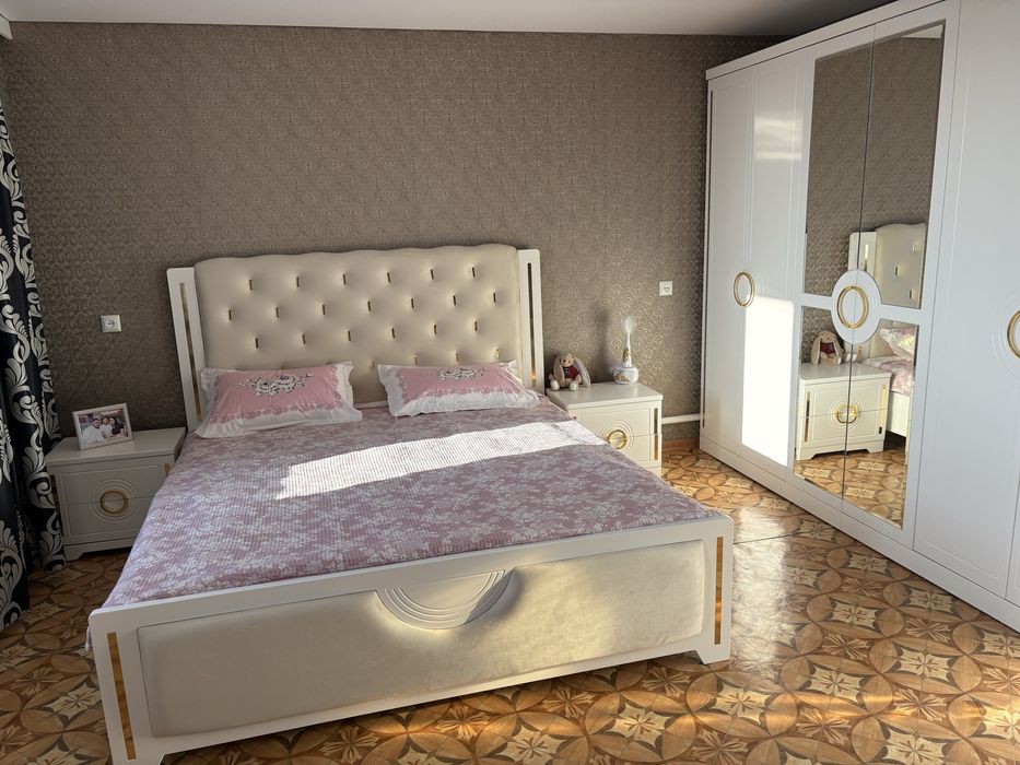 Спальний гарнитур