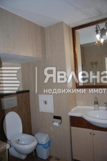 Дава се под наем Тристаен апартамент в Бургас, Възраждане - 97 кв.м за 767 € - Снимка #4