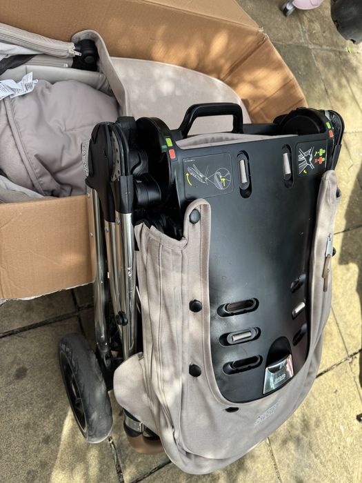 Cărucior 3 în 1 Mamas & Papas Flip XT3 + scoică Cybex Cloud T i-Size