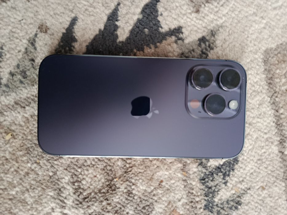 Айфон 14 про  кор док бар