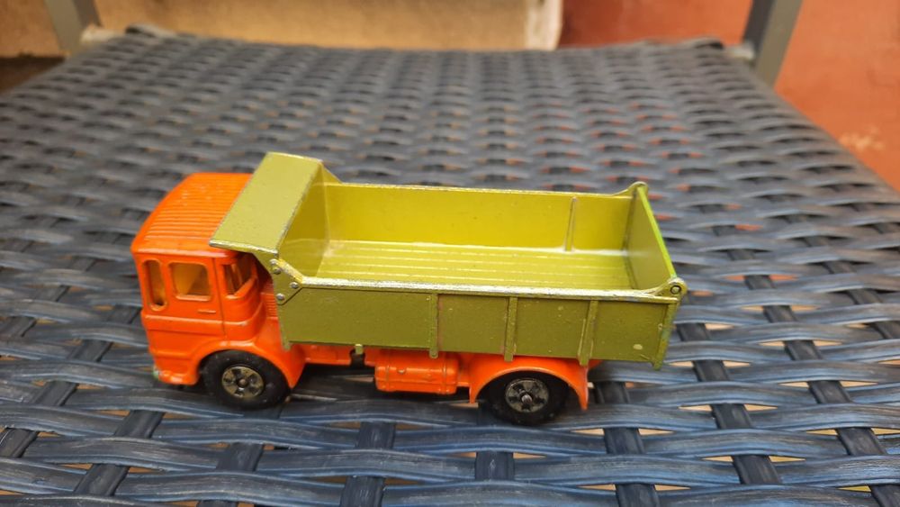 Macheta metalica matchbox super kings scara 1/43