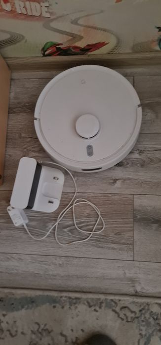 Робот полесос продам