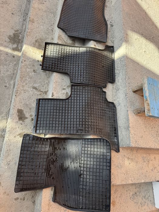 Резиновые полики