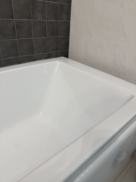 Cadă dreptunghiulară din acril  1700x70 mm