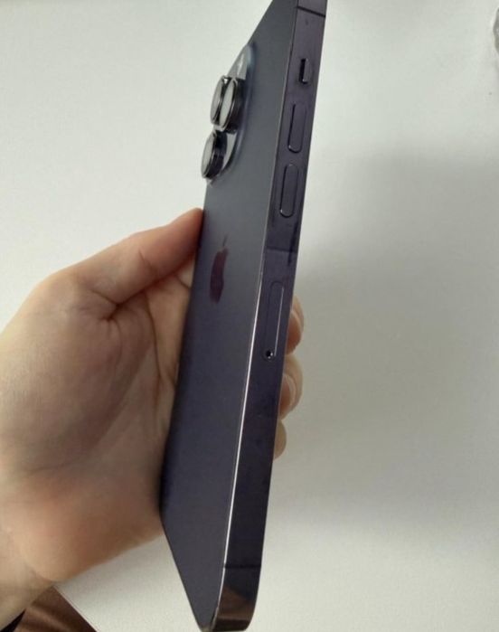 Продам айфон 14 про