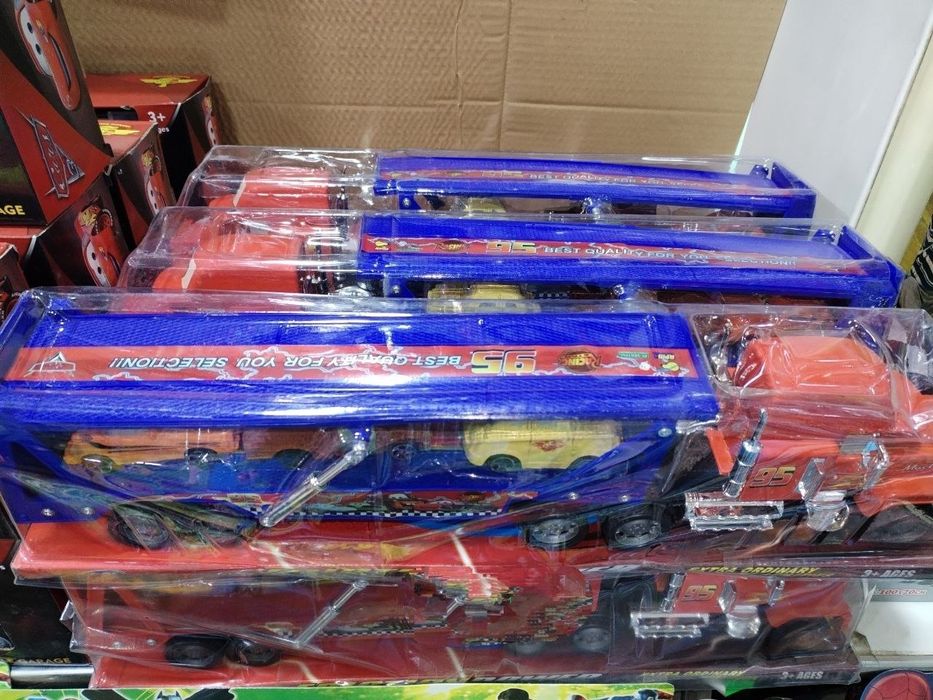 Питкин, Акула, Машинки трейлер маквин с инерционым движением. Новые