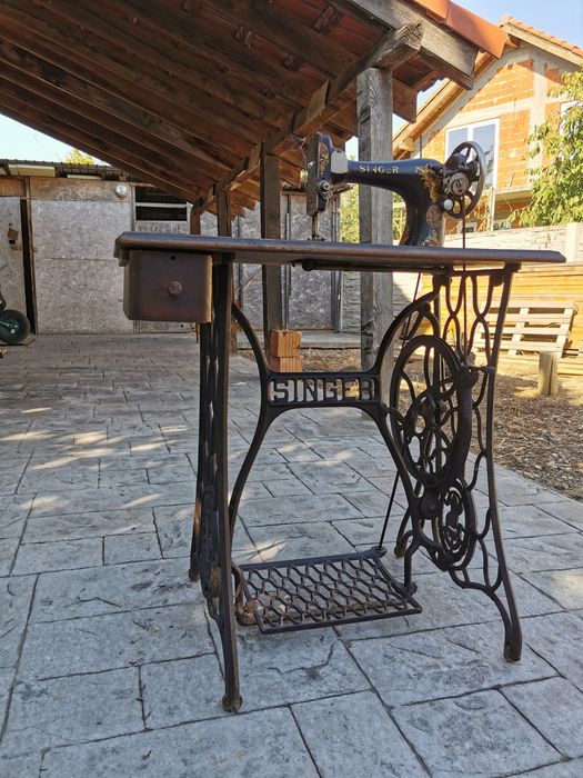 Mașină de cusut Singer