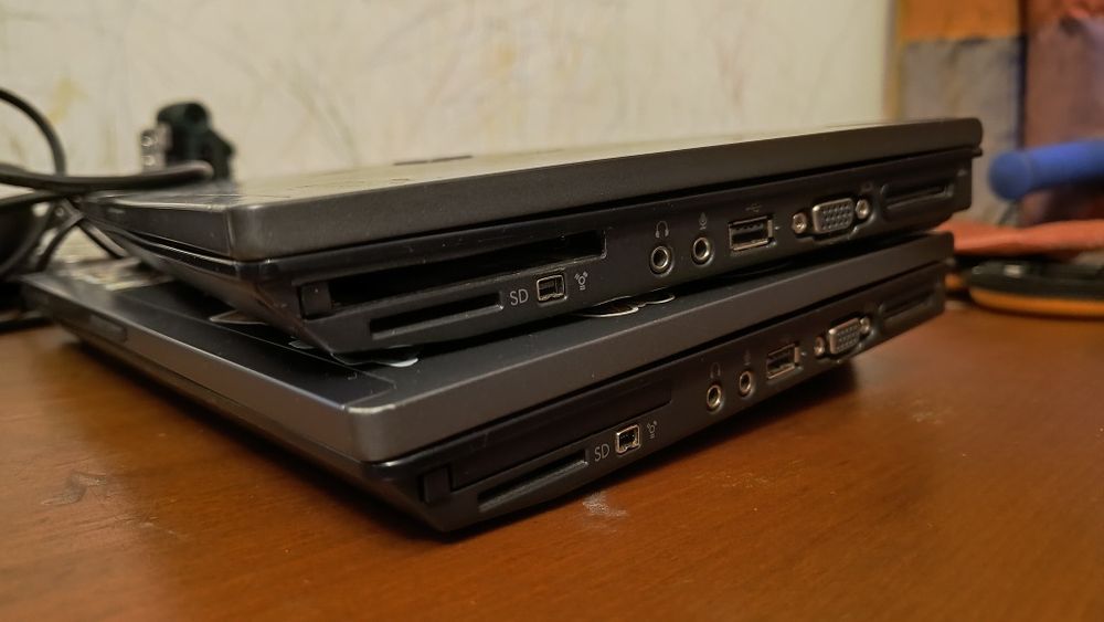 Vând 2 laptopuri HP Compaq 2510p carcasa aluminiu