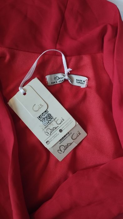 Продам платье новое