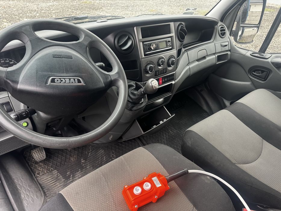 Iveco basculabil pe 3 parti