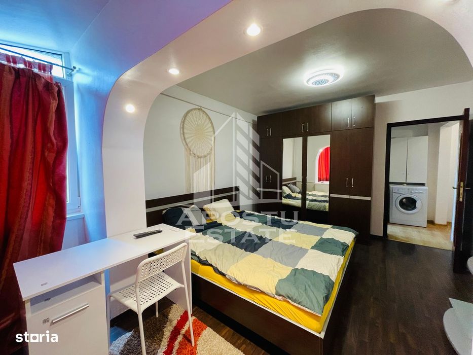 Apartament 2 Camere/ Zona Micalaca (Universitatea A Vlaicu) 75mp