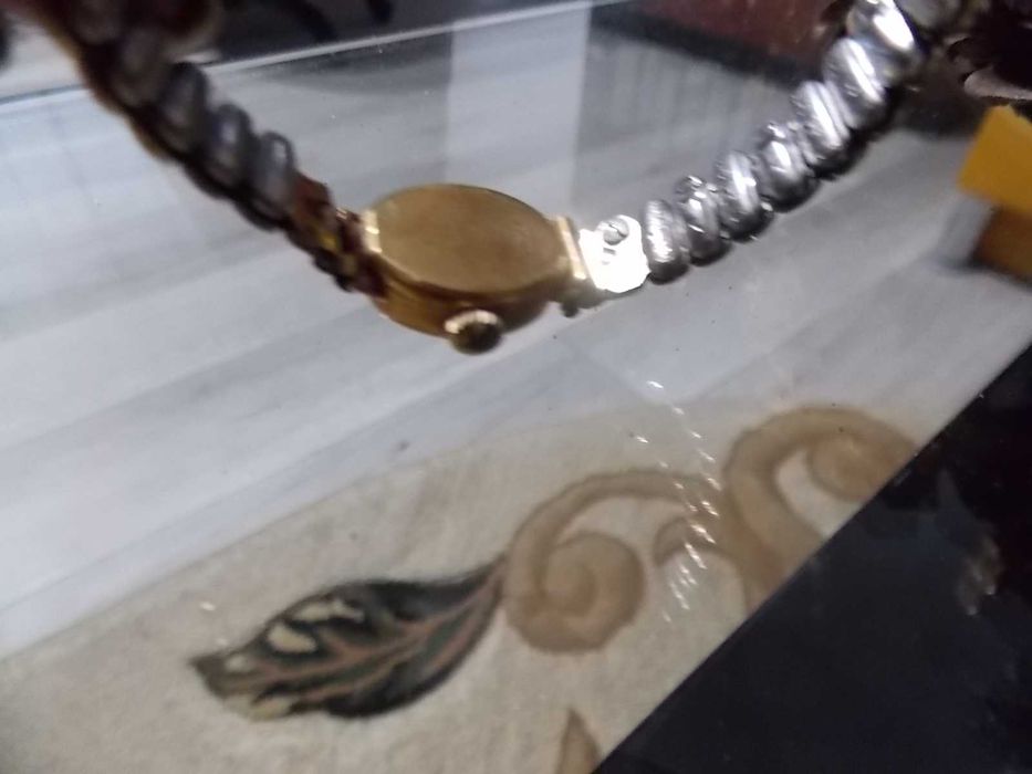 Ceas dama elvetian vintage din aur 14K- 750 lei