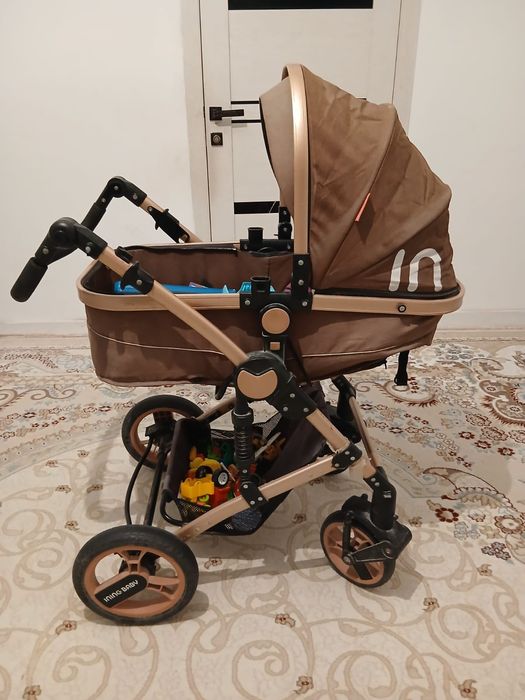 Каляска сатылады.