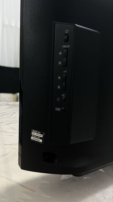 Телевизор Sony Bravia 93*