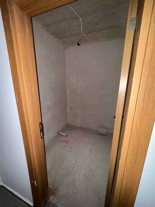 Продава се Тристаен апартамент в Бургас, Лазур - 163 кв.м за 1221 €/кв.м - Снимка #2