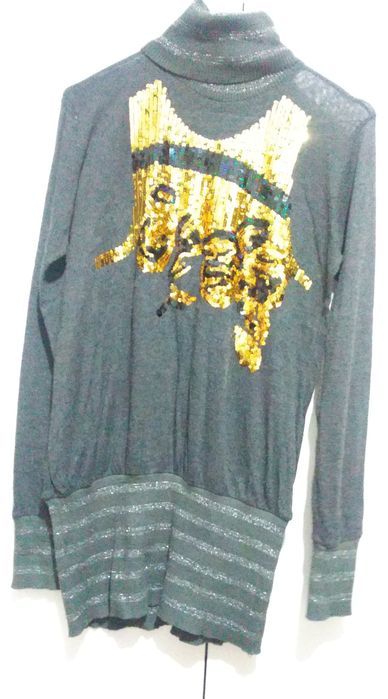 Продам женские платья