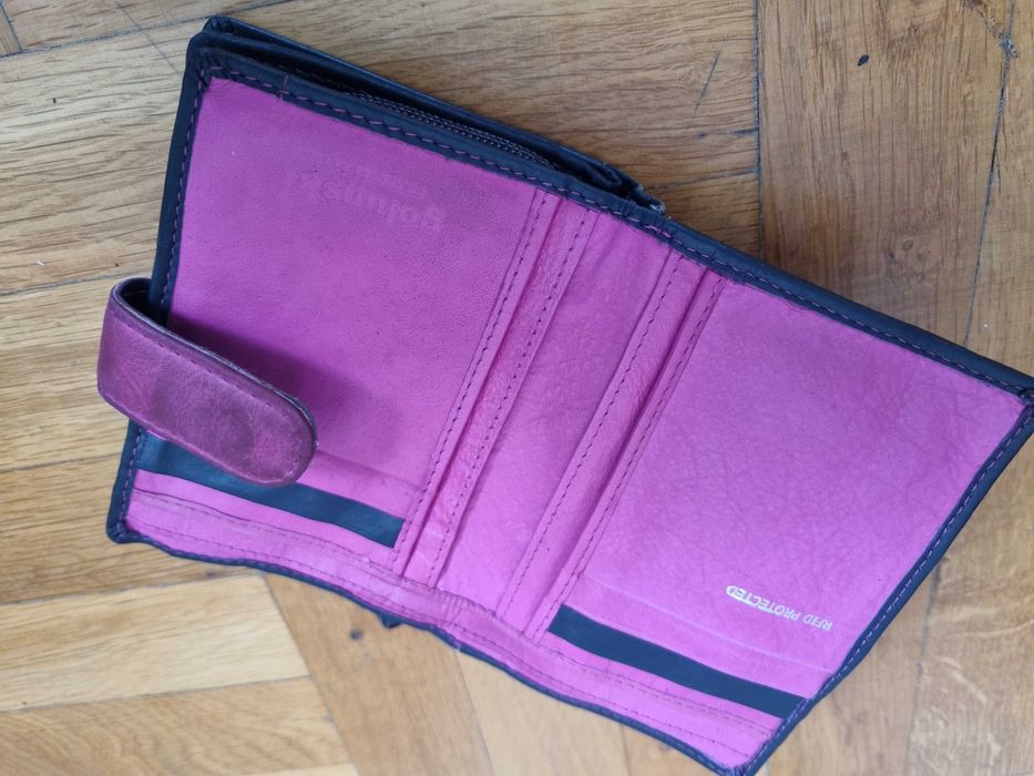 Дамско кожено портмоне