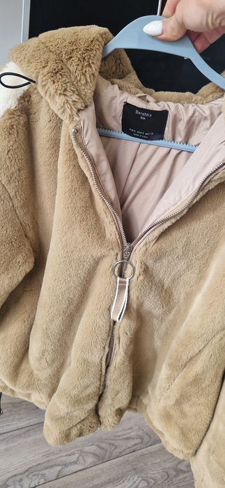 Пухено яке Bershka, размер С/М