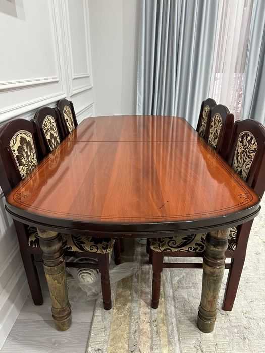 Стол , стулья б.у