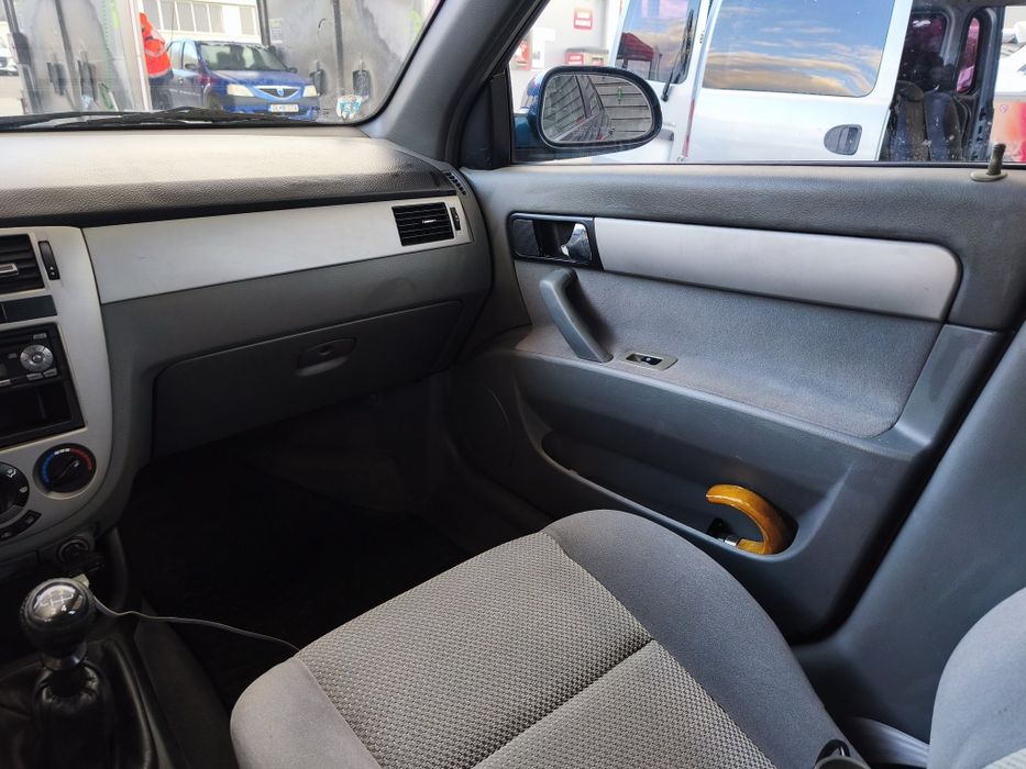 Chevrolet lacetti auto