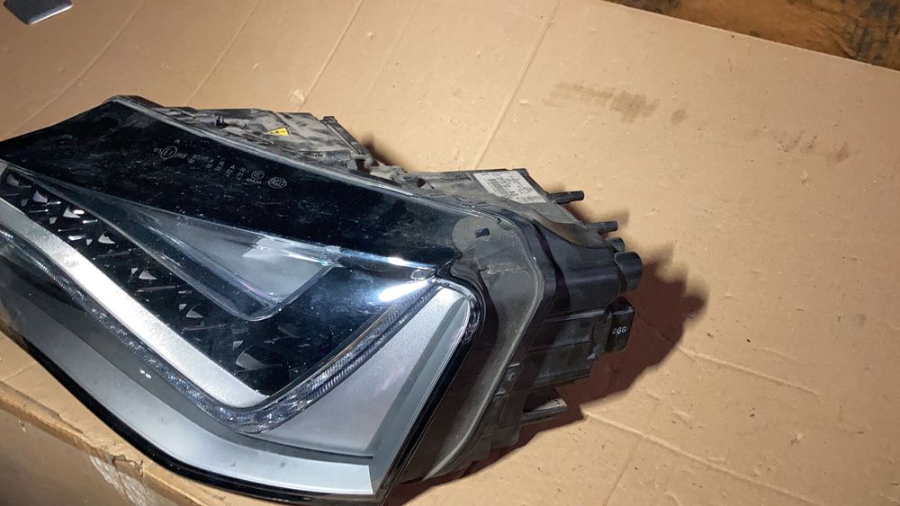 Far led Matrix Audi A8 D4 4H 2009 - 2013 far Stanga full led