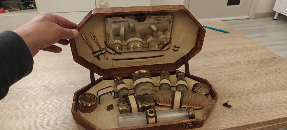 Trusă vintage bărbătească