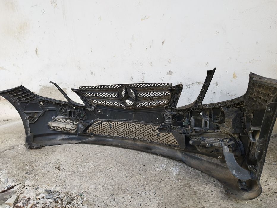 Продавам предна броня за Мерцедес Е-klas-2013г