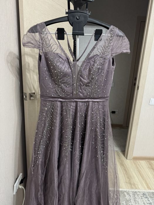 Вечерние платья