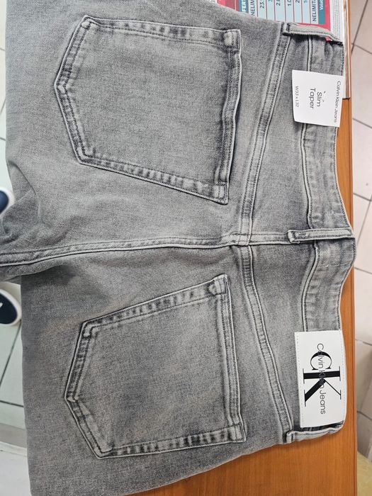 Vjnd Blugi Calvin Klein w 33-L32